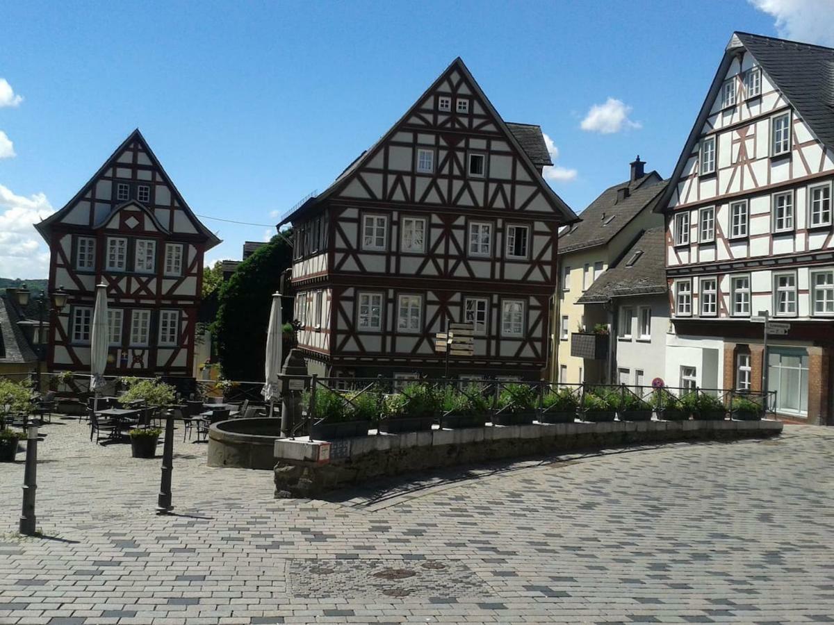 Ferienwohnung Ausblick Asslar Exterior foto
