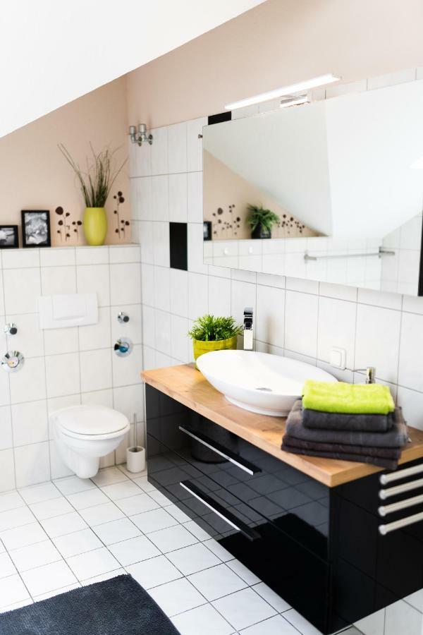 Ferienwohnung Ausblick Asslar Exterior foto